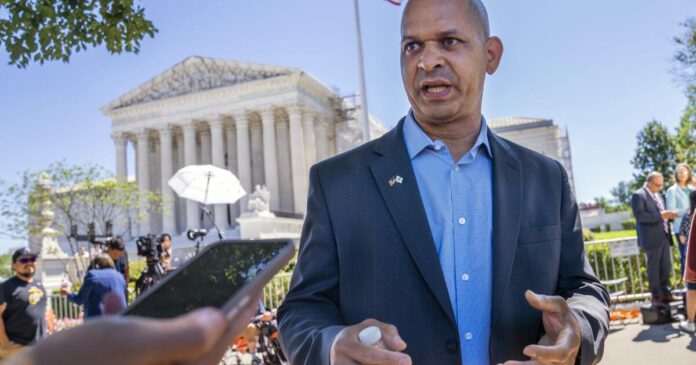 Officers who defended Capitol fight Jan. 6 lies, campaign for Biden