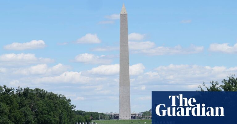 Workers racing to turn reflecting pool blue for Trump may be at risk, union warns | Washington DC