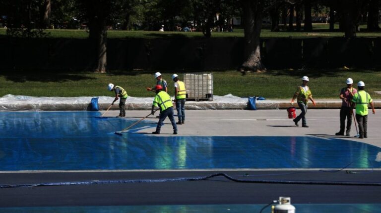 Trump changes story on reflecting pool contractor