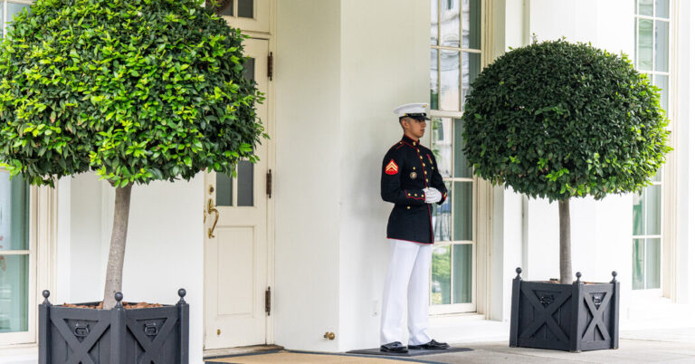 Trump Meets With Top Advisers as He Weighs a Major Escalation in Iran