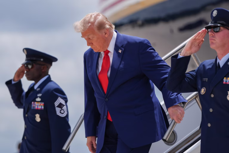 Trump swings back toward diplomacy in escalating war with Iran
