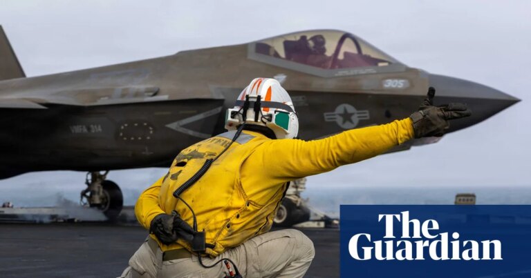 Trump orders Pentagon to redesign US aircraft carrier to use steam catapults to launch jets | Donald Trump