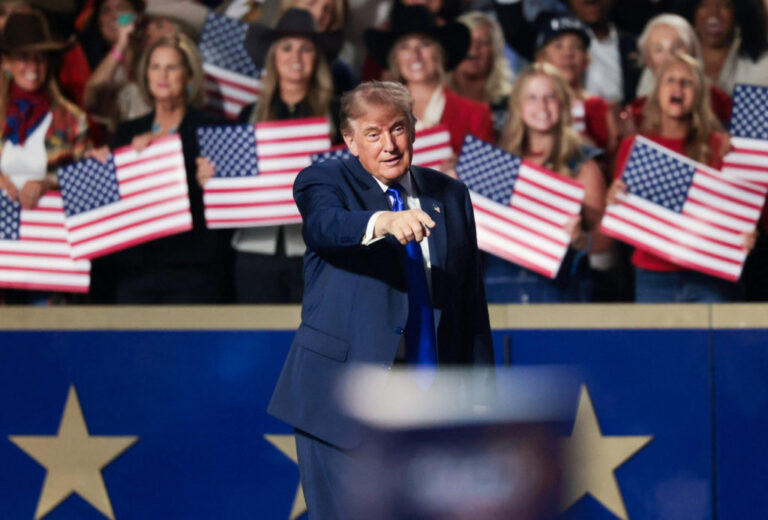 WATCH: Trump promises $5,000 ‘dividend’ for Americans if GOP wins midterms